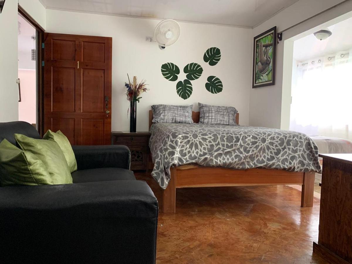 A True B&B Quepos Ngoại thất bức ảnh